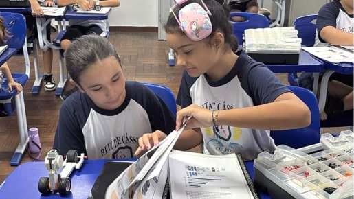 Robótica-img-Colegio-rita-de-cassia-1-min